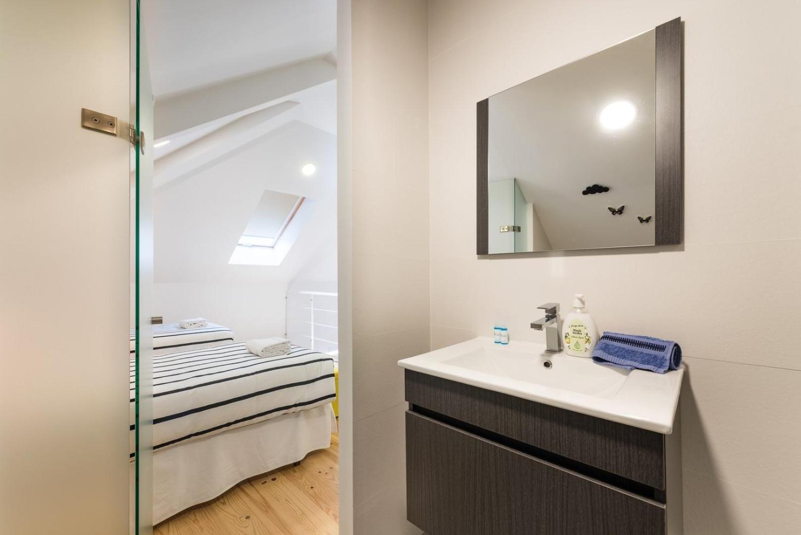 Guestready - Belas Artes Duplex Porto Bagian luar foto