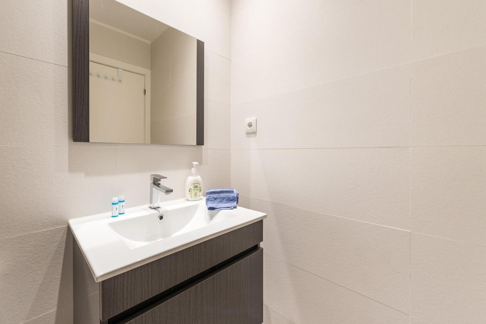 Guestready - Belas Artes Duplex Porto Bagian luar foto