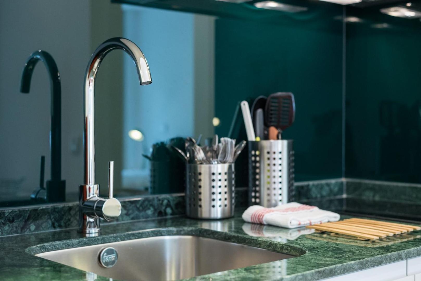 Guestready - Belas Artes Duplex Porto Bagian luar foto